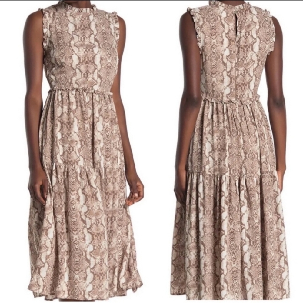 NWT Everleigh Animal Print Midi Dress Size Small.